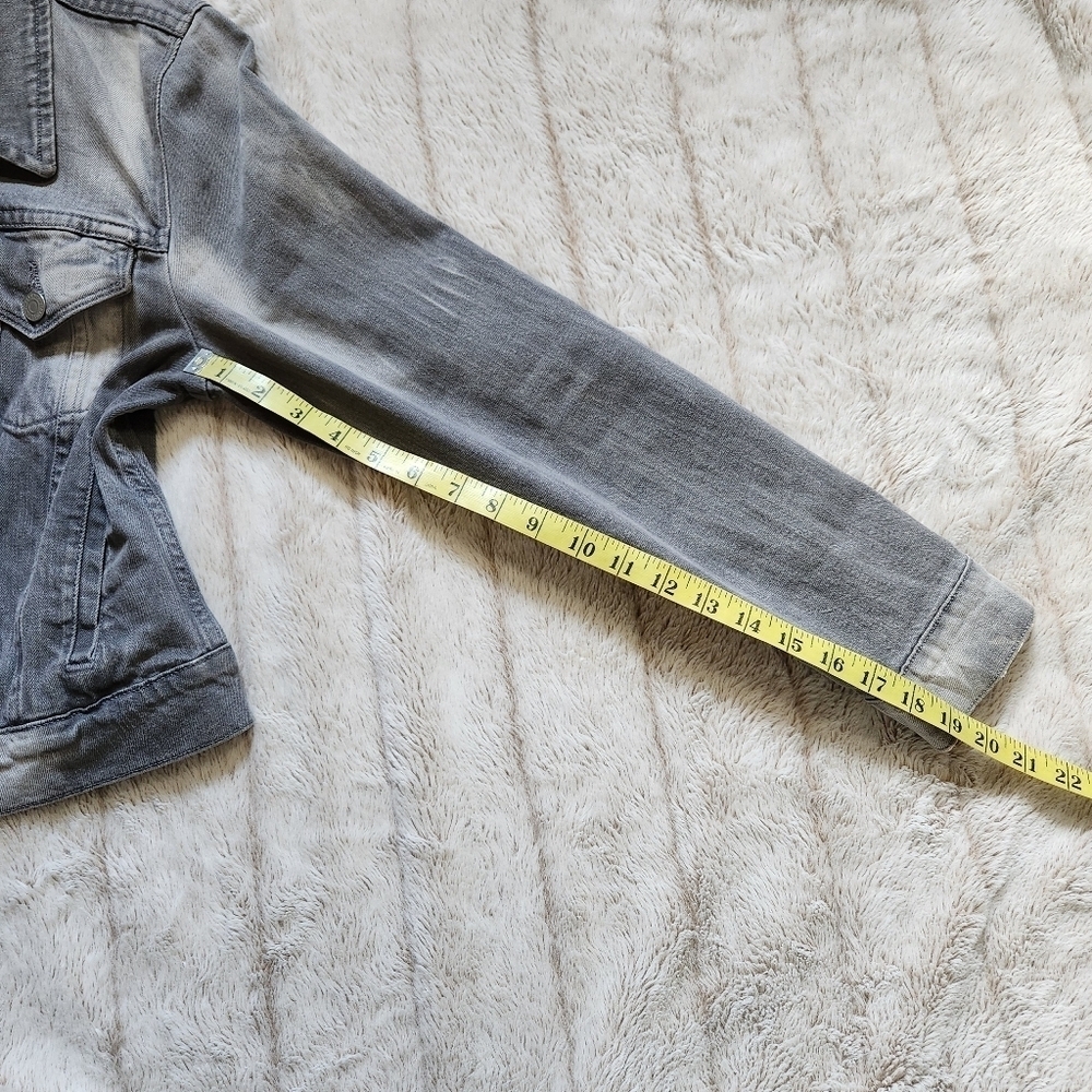 Women's Denim Jean Jacket Gray Distressed faded Cropped Collared LEVI STRAUSS - Picture 13 of 16